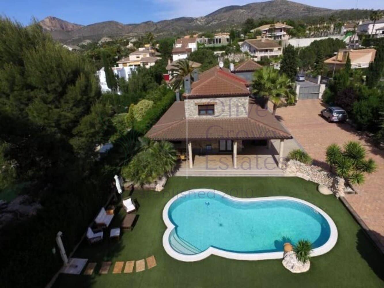 5 soveværelse Villa til salg i Petrel / Petrer - € 589.950 (Ref: 7708797)