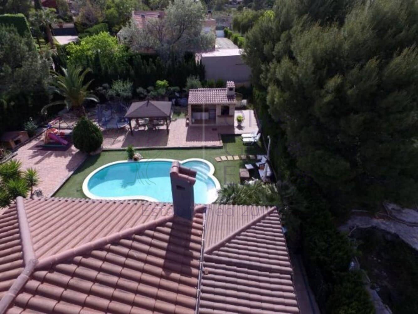 5 soveværelse Villa til salg i Petrel / Petrer - € 589.950 (Ref: 7708797)