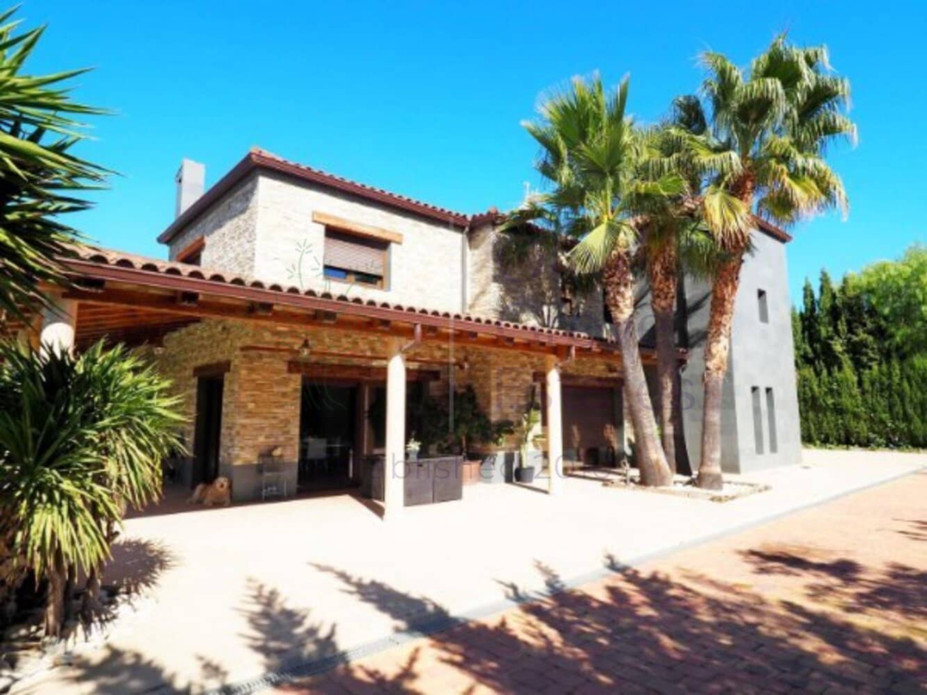 5 soveværelse Villa til salg i Petrel / Petrer - € 589.950 (Ref: 7708797)