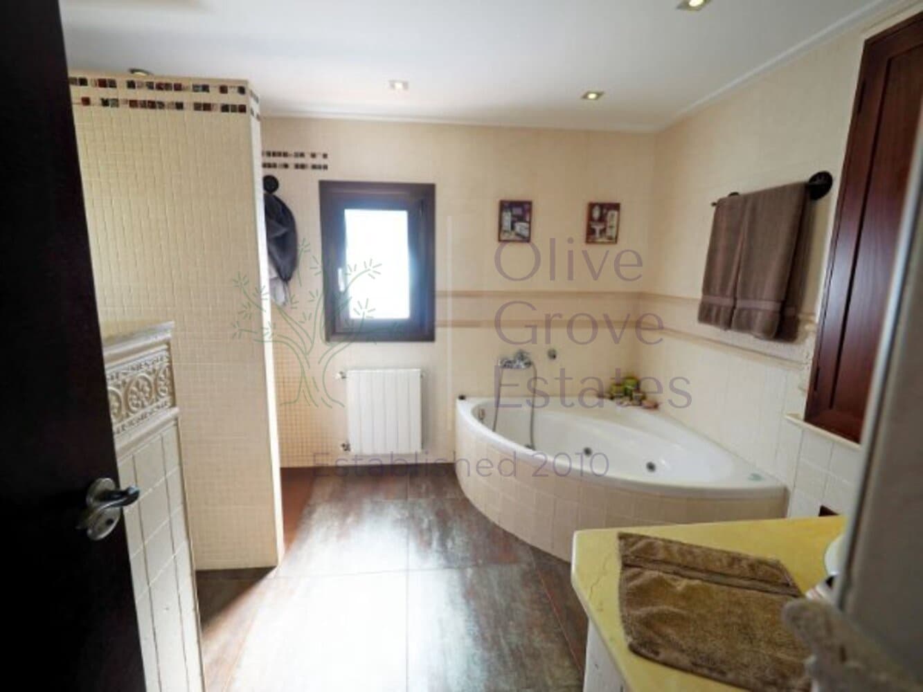 5 soveværelse Villa til salg i Petrel / Petrer - € 589.950 (Ref: 7708797)