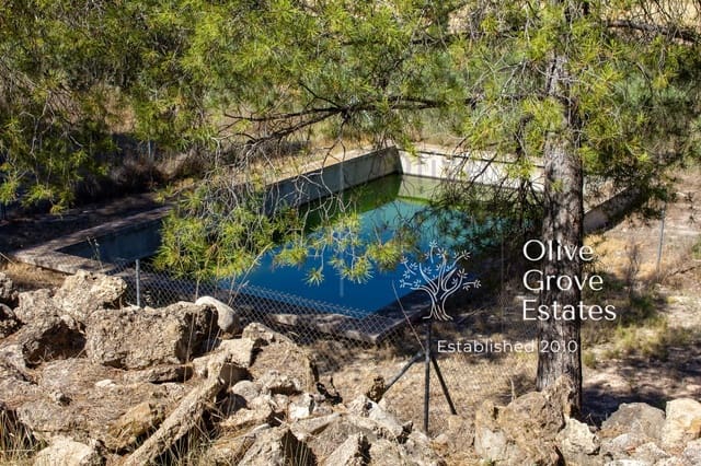 Finca/Casa Rural de 10 habitaciones en Castalla en venta con piscina garaje - 799.995 € (Ref: 7712083)