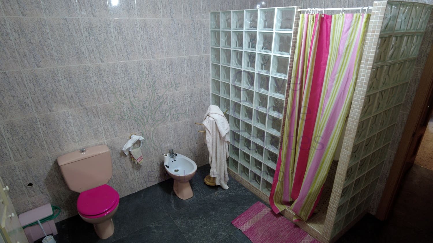 9 soverom Villa til salgs i Elda med svømmebasseng - € 299 995 (Ref: 7724828)