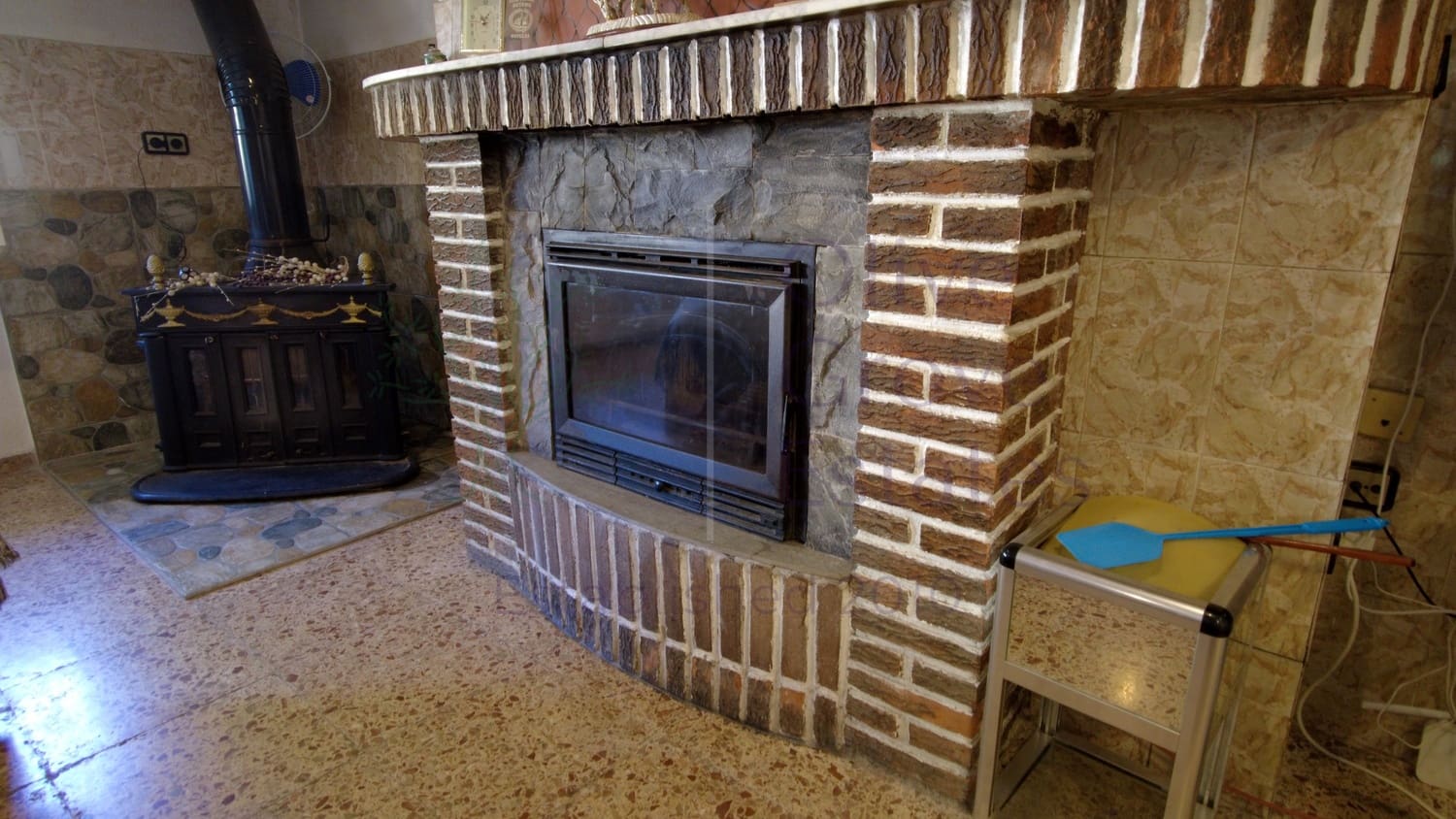 9 soverom Villa til salgs i Elda med svømmebasseng - € 299 995 (Ref: 7724828)