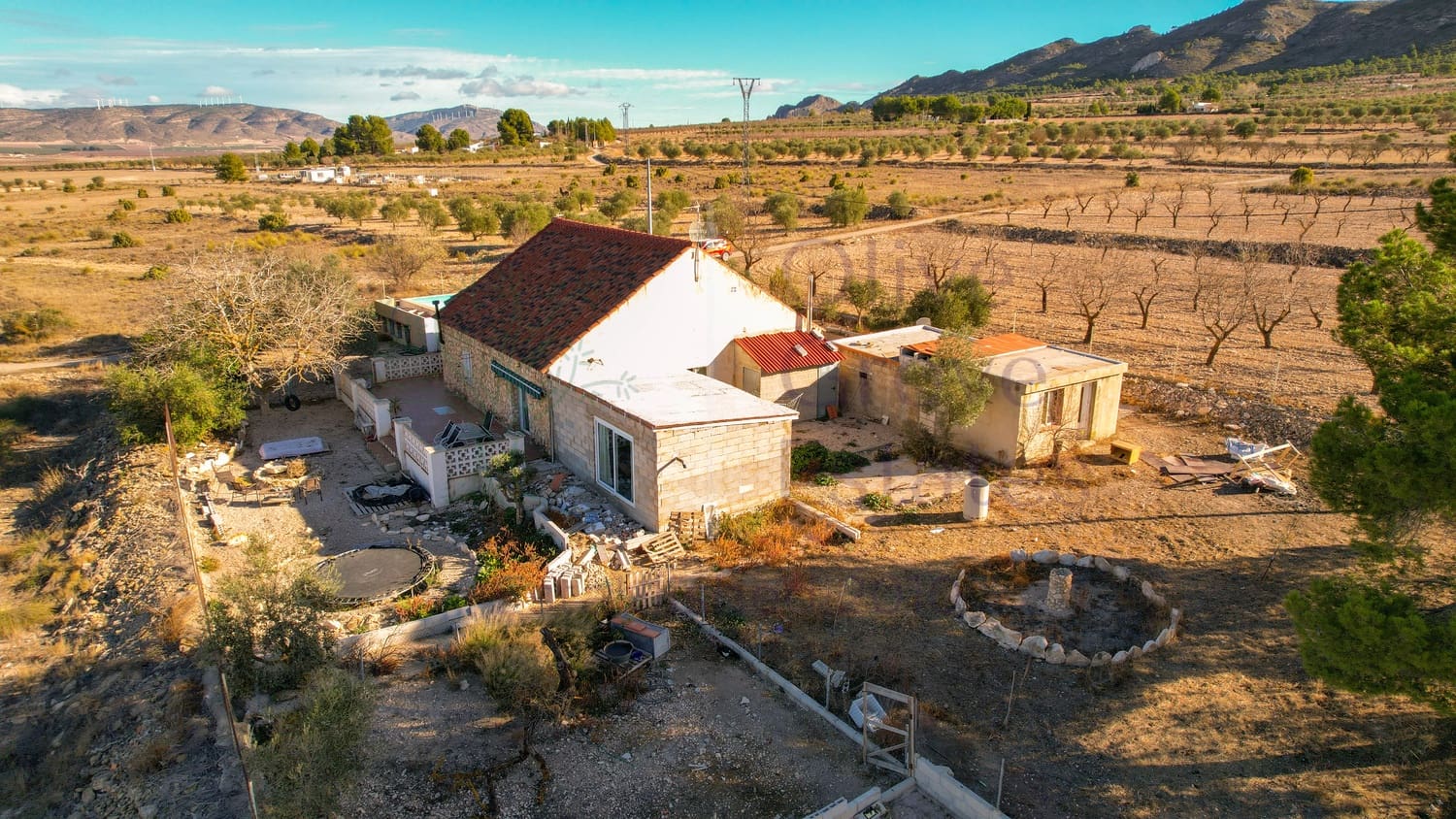 4 soveværelse Villa til salg i Yecla med swimmingpool garage - € 189.950 (Ref: 7953532)