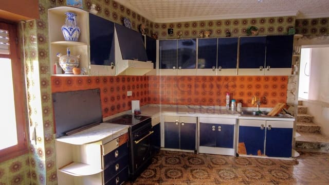 4 bedroom Townhouse for sale in Caudete - € 59,950 (Ref: 8198603)