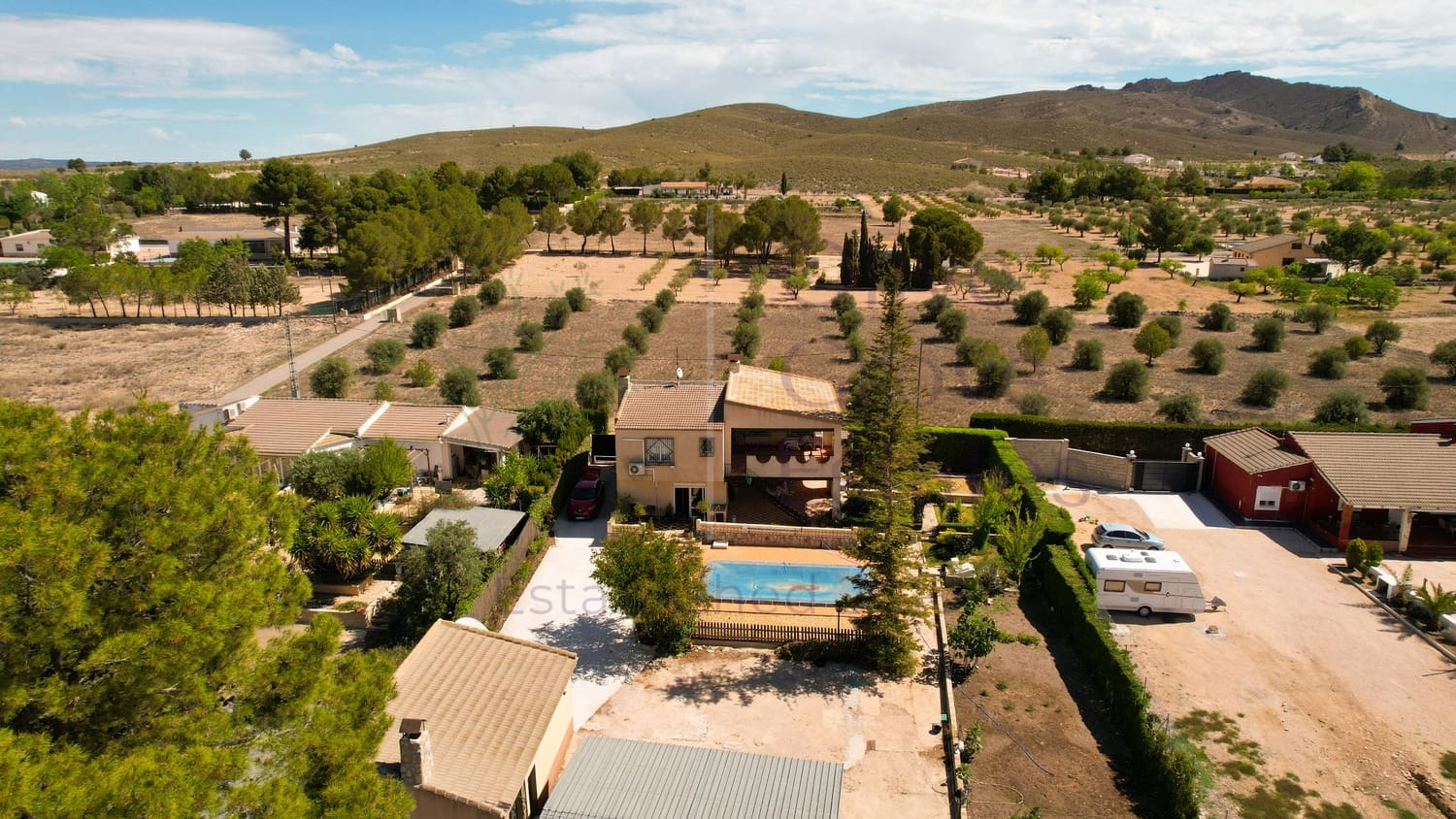 4 slaapkamer Villa te koop in Yecla - € 199.950 (Ref: 8295324)