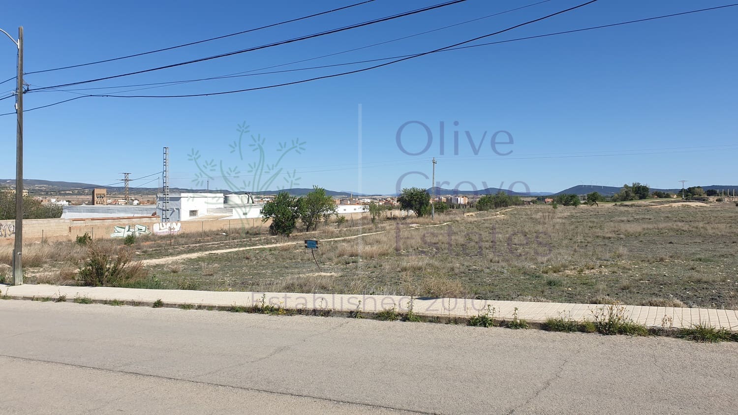 Ubebygd land til salgs i Almansa - € 65 000 (Ref: 8306065)
