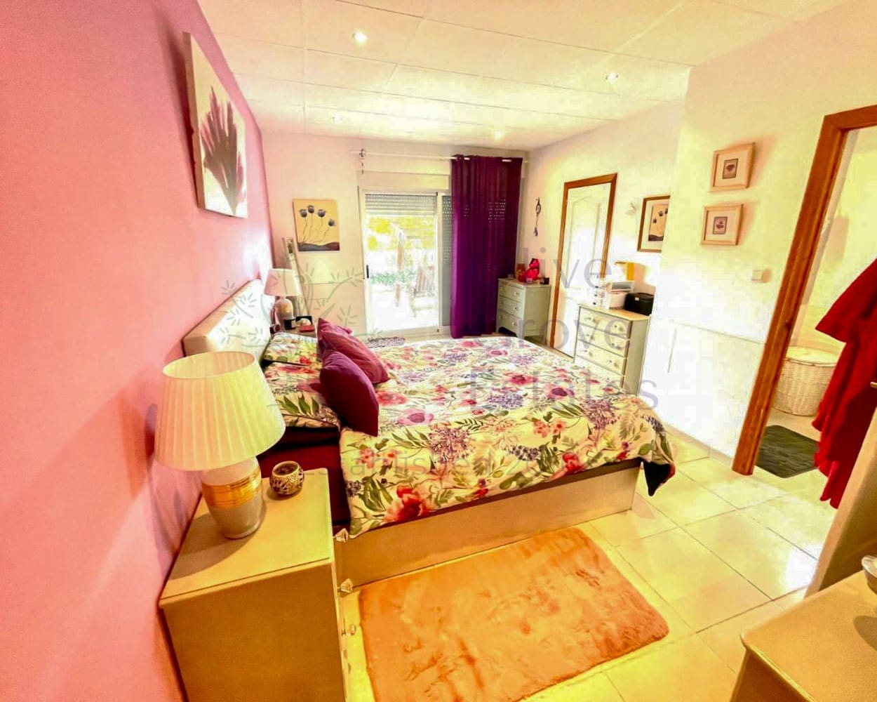 4 bedroom Villa for sale in Villena - € 229,950 (Ref: 8374586)