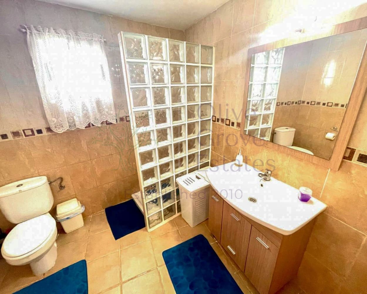 4 bedroom Villa for sale in Villena - € 229,950 (Ref: 8374586)