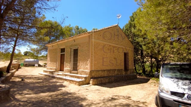 4 soveværelse Villa til salg i Almansa - € 179.950 (Ref: 8420875)