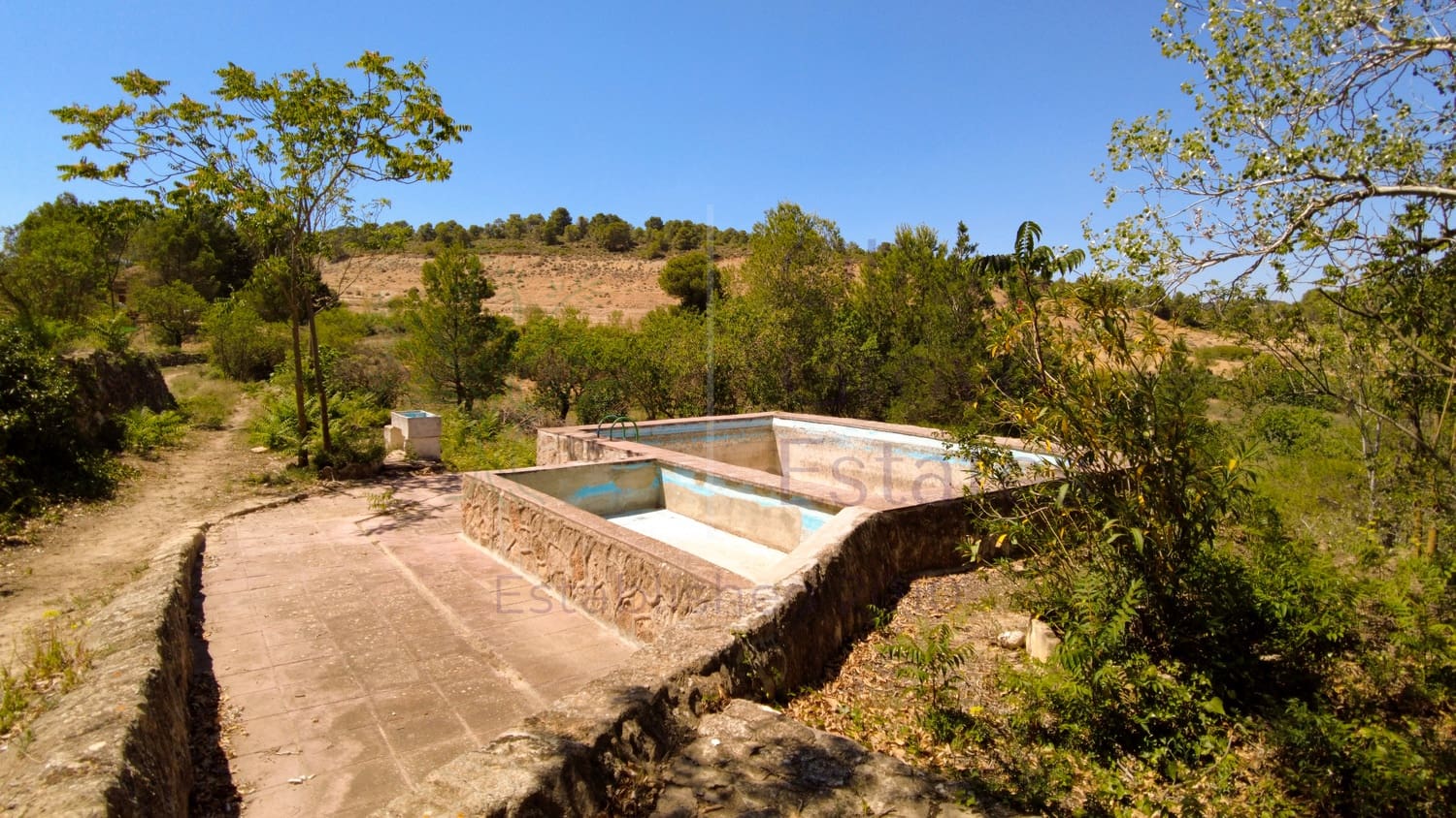 4 soveværelse Villa til salg i Almansa - € 179.950 (Ref: 8420875)