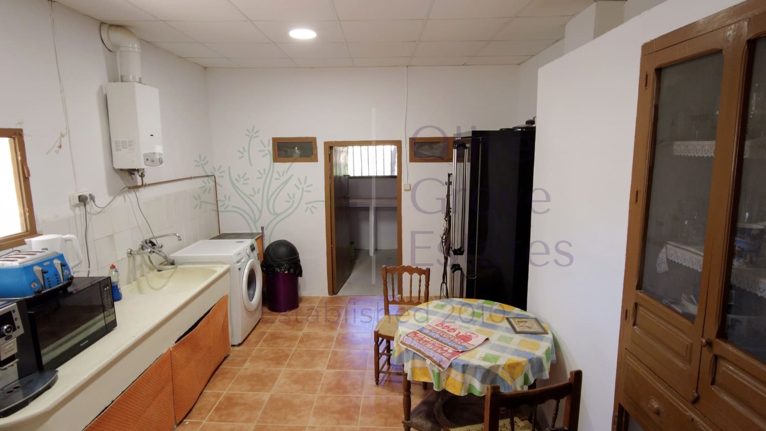 4 soveværelse Villa til salg i Almansa - € 179.950 (Ref: 8420875)