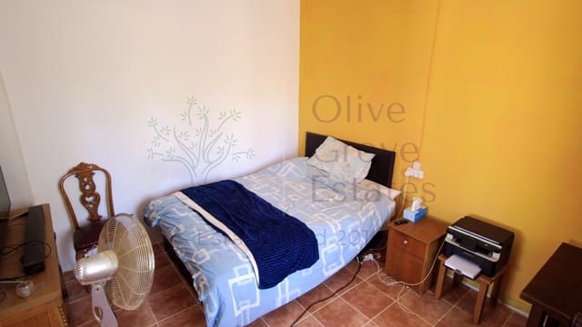 4 soveværelse Villa til salg i Almansa - € 179.950 (Ref: 8420875)