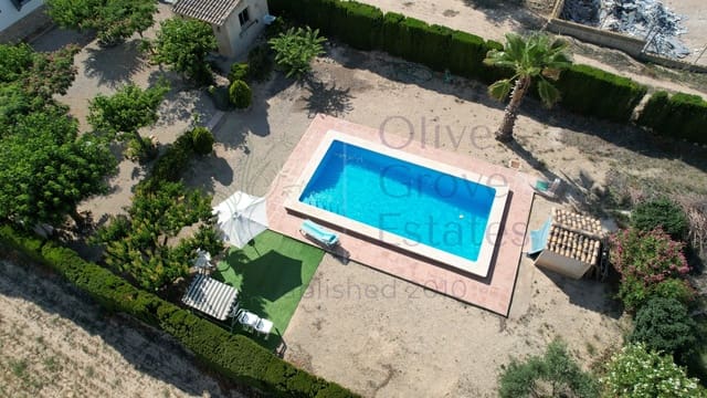 2 bedroom Villa for sale in Caudete with pool - € 159,950 (Ref: 8425590)