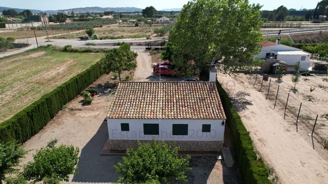 2 bedroom Villa for sale in Caudete with pool - € 159,950 (Ref: 8425590)