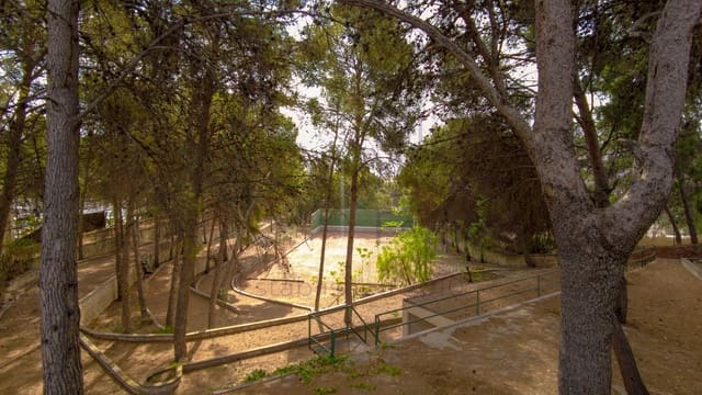 6 bedroom Villa for sale in Monóvar / Monóver with pool garage - € 449,950 (Ref: 8458981)