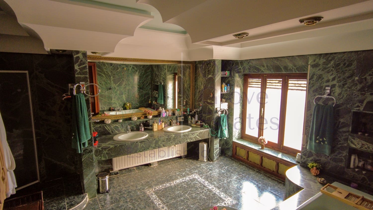 6 bedroom Villa for sale in Monovar / Monover with pool garage - € 449,950 (Ref: 8458981)