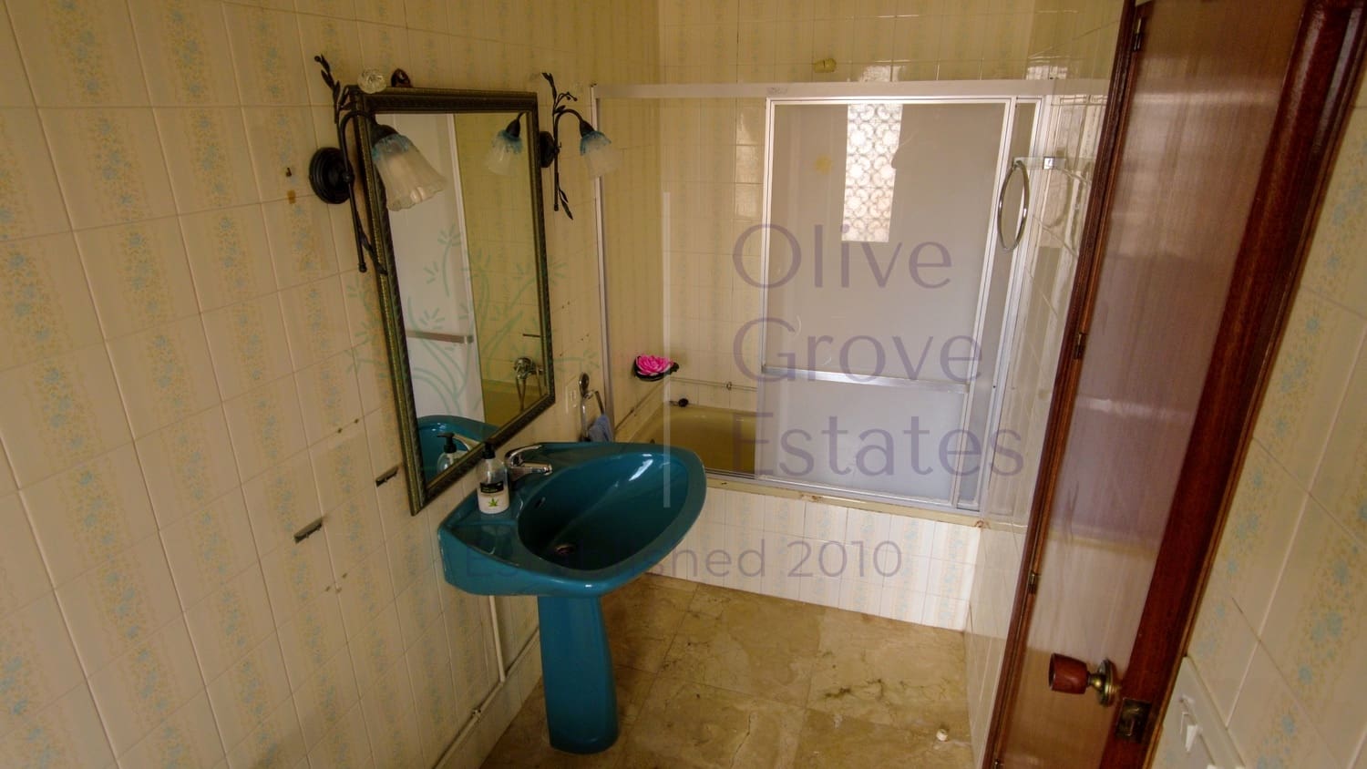 6 bedroom Villa for sale in Monovar / Monover with pool garage - € 449,950 (Ref: 8458981)