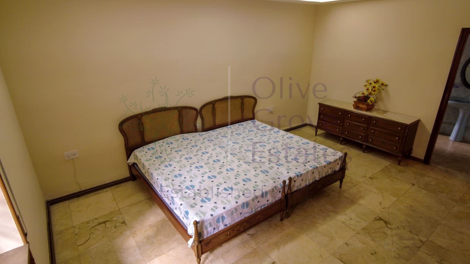 6 bedroom Villa for sale in Monovar / Monover with pool garage - € 449,950 (Ref: 8458981)