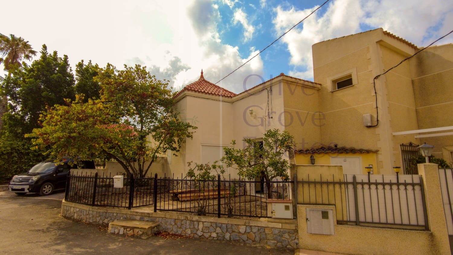 6 bedroom Villa for sale in Monovar / Monover with pool garage - € 449,950 (Ref: 8458981)