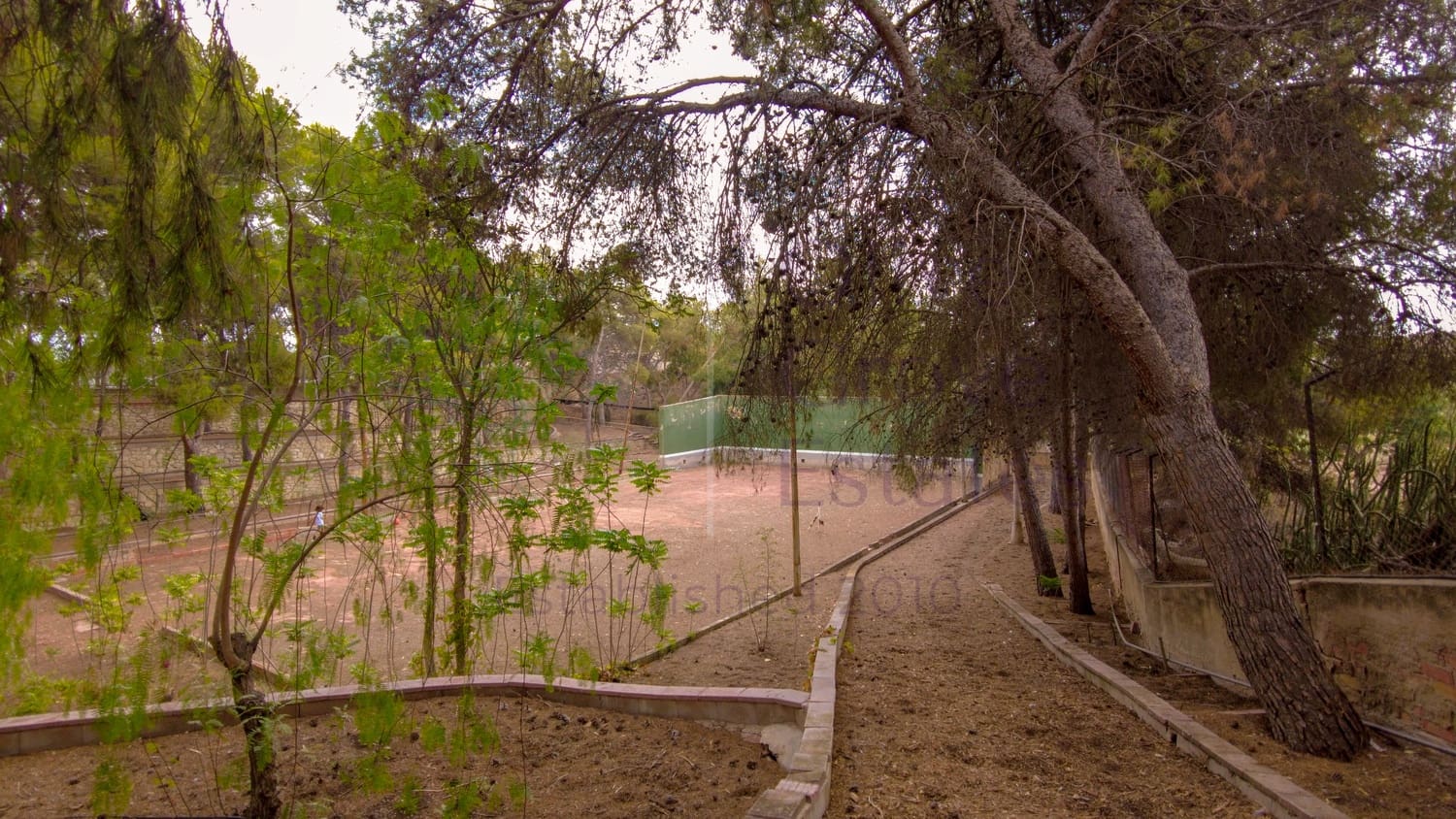 6 bedroom Villa for sale in Monovar / Monover with pool garage - € 449,950 (Ref: 8458981)