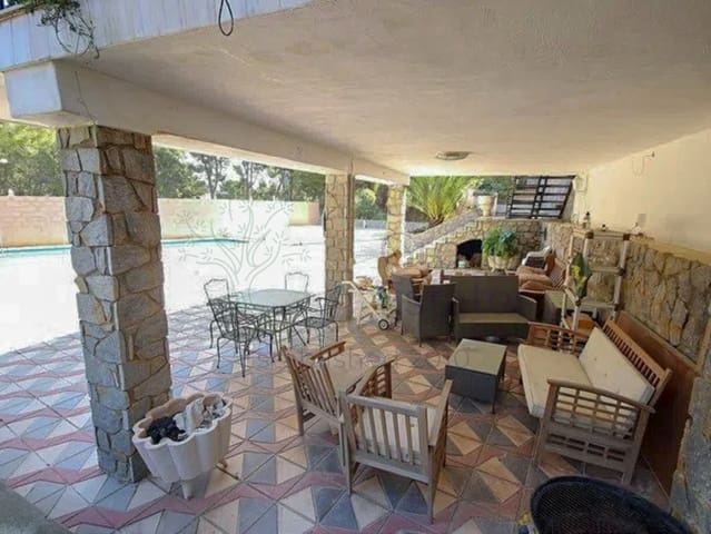 6 bedroom Villa for sale in Monóvar / Monóver with pool garage - € 449,950 (Ref: 8458981)