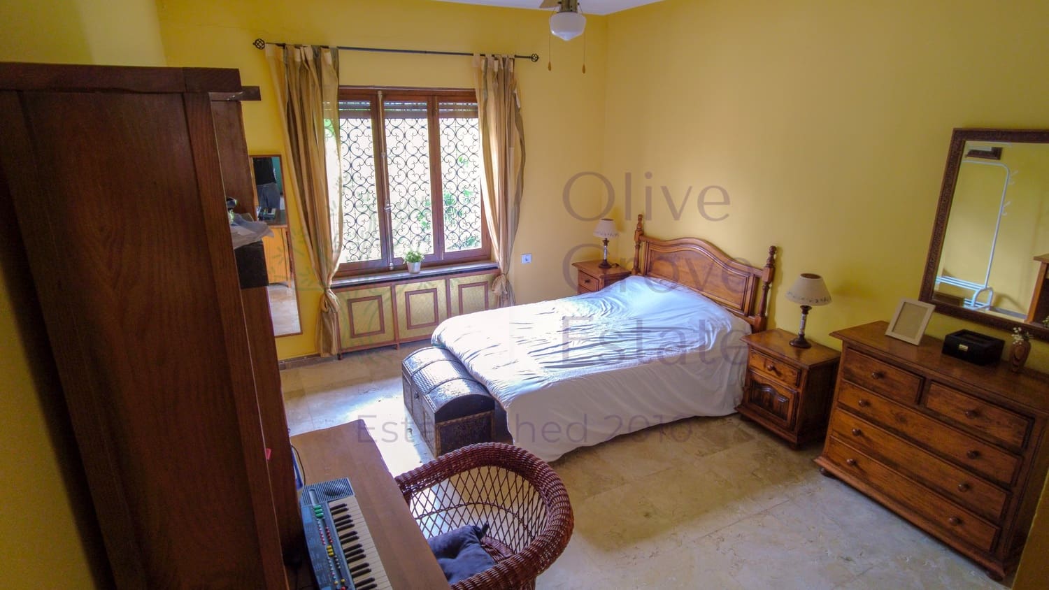 6 bedroom Villa for sale in Monovar / Monover with pool garage - € 449,950 (Ref: 8458981)