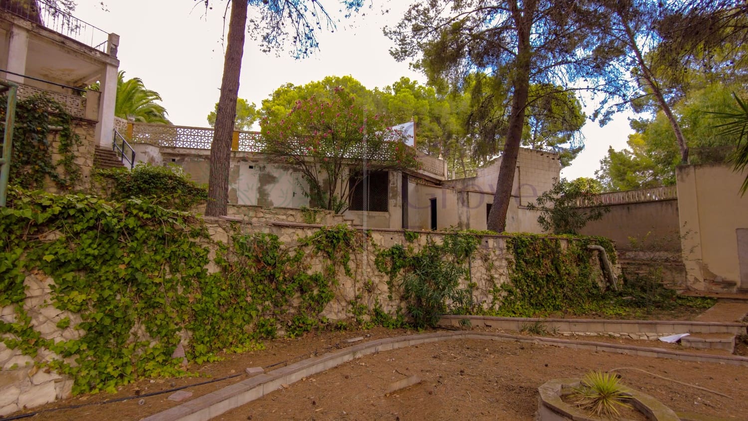 6 bedroom Villa for sale in Monovar / Monover with pool garage - € 449,950 (Ref: 8458981)