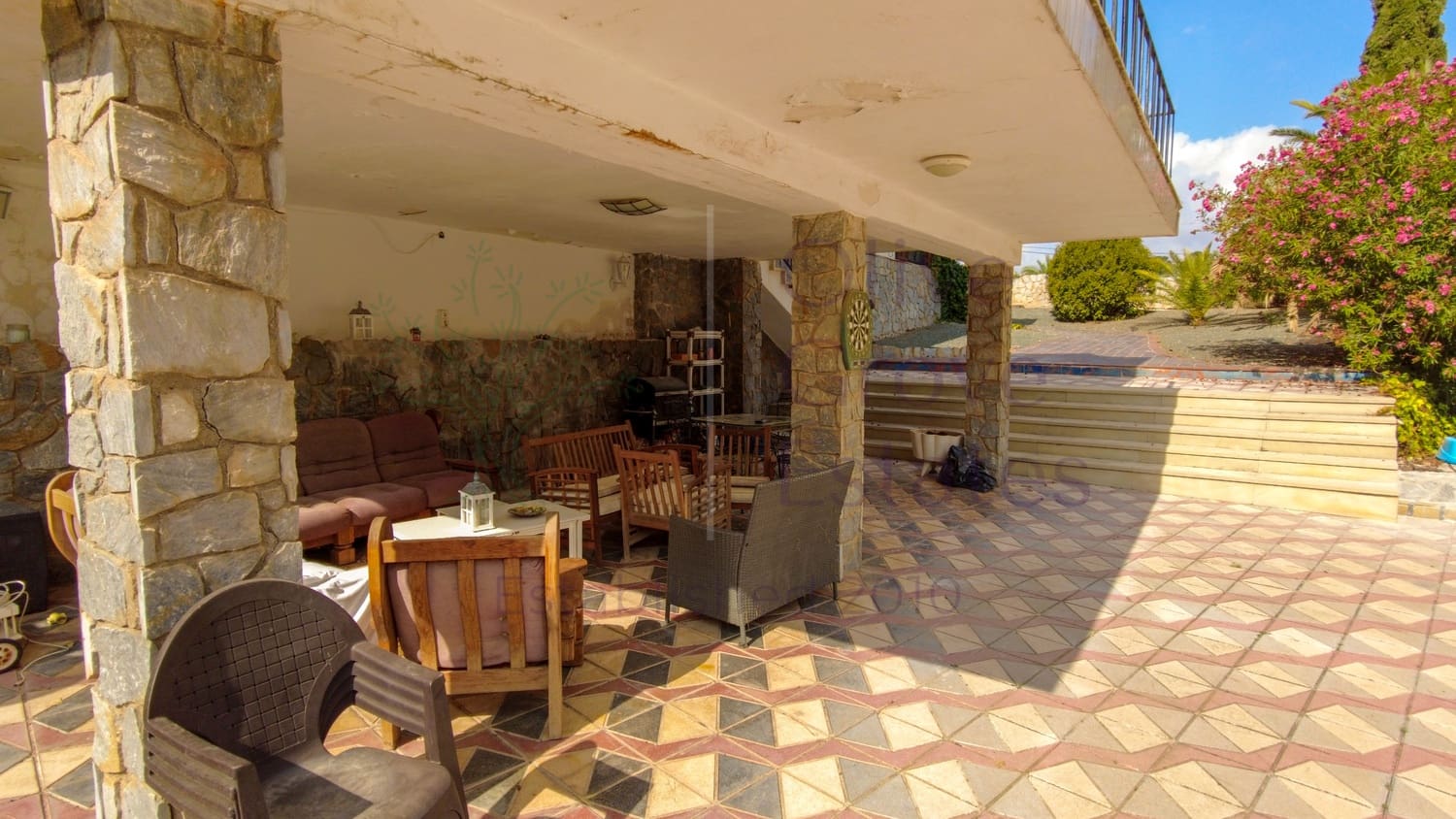 6 bedroom Villa for sale in Monovar / Monover with pool garage - € 449,950 (Ref: 8458981)