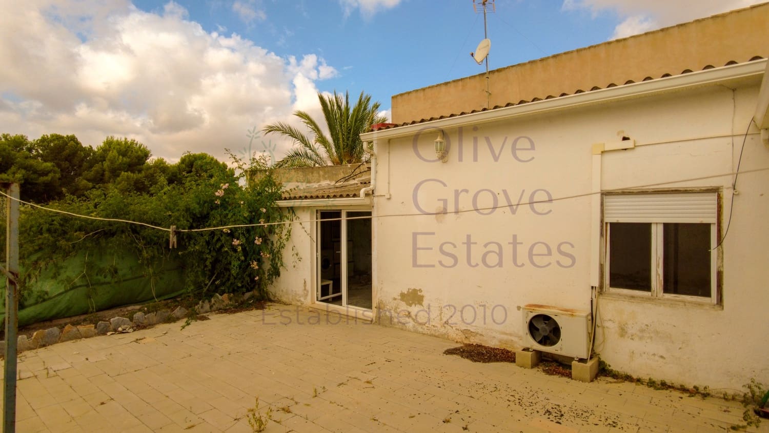 6 bedroom Villa for sale in Monovar / Monover with pool garage - € 449,950 (Ref: 8458981)