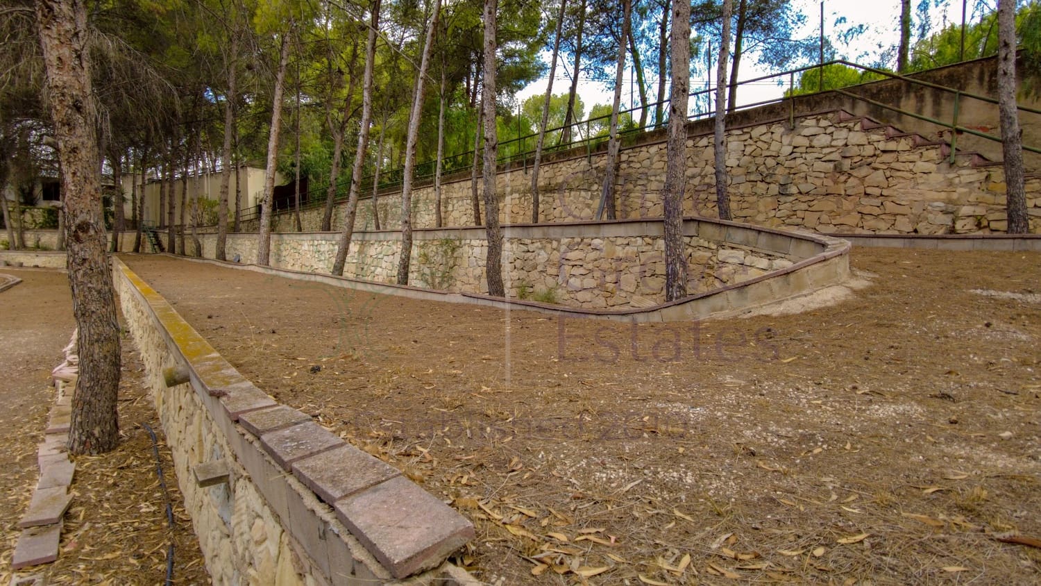 6 bedroom Villa for sale in Monovar / Monover with pool garage - € 449,950 (Ref: 8458981)