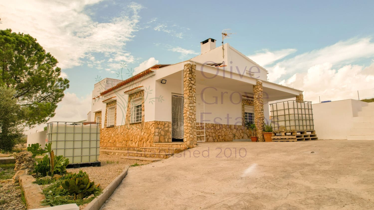 3 soveværelse Villa til salg i Caudete med swimmingpool garage - € 165.000 (Ref: 8506850)