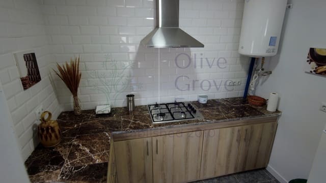 3 bedroom Villa for sale in Caudete with pool garage - € 165,000 (Ref: 8506850)