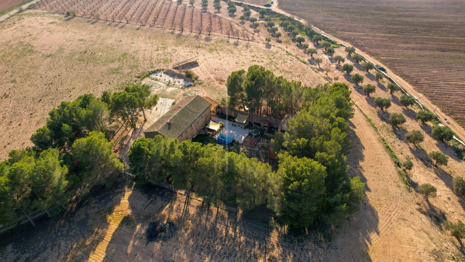 6 chambre Maison de Ville à vendre à Caudete - 449 950 € (Ref: 8669572)