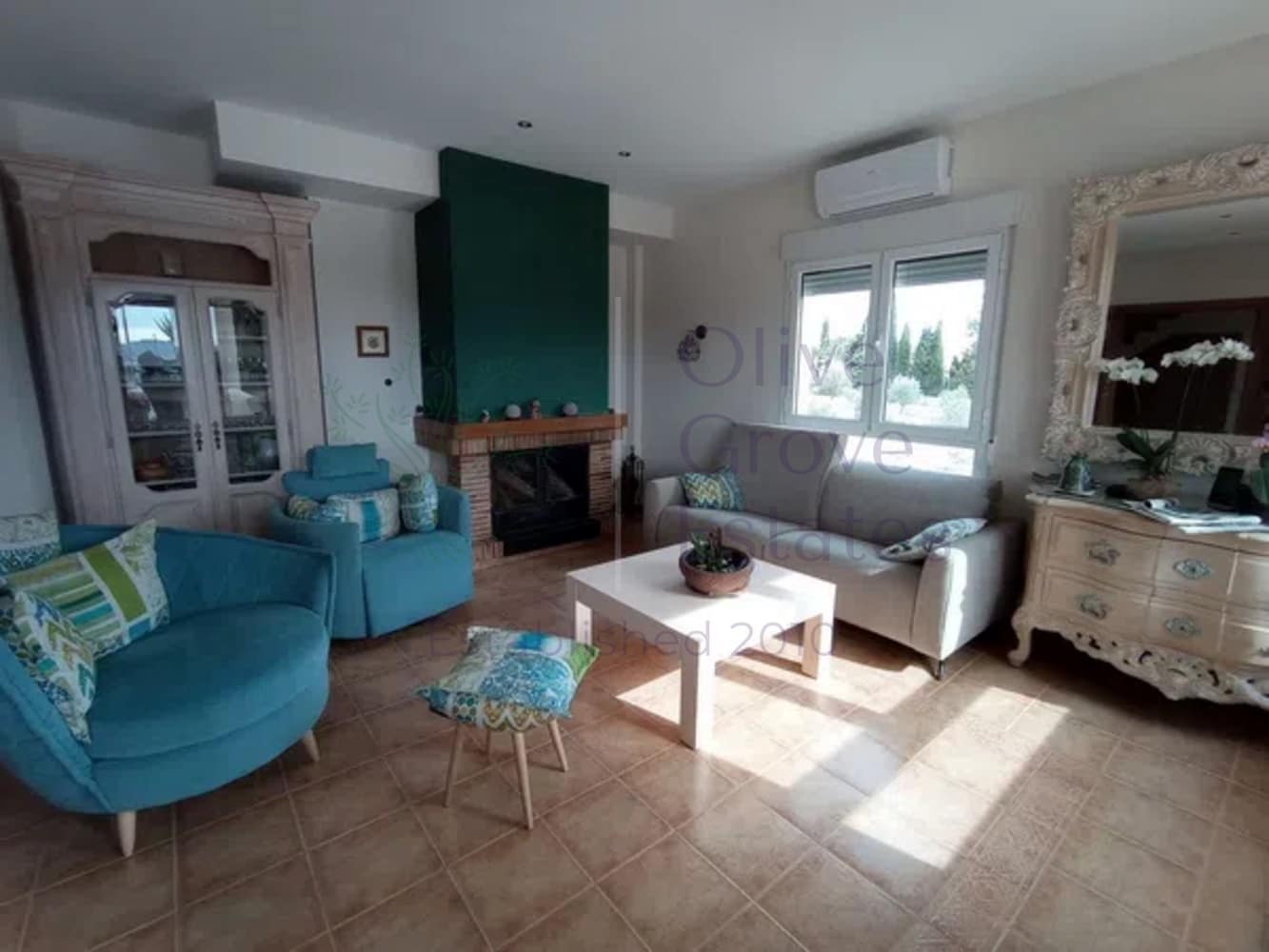 5 bedroom Villa for sale in Yecla with pool - € 359,950 (Ref: 8746207)