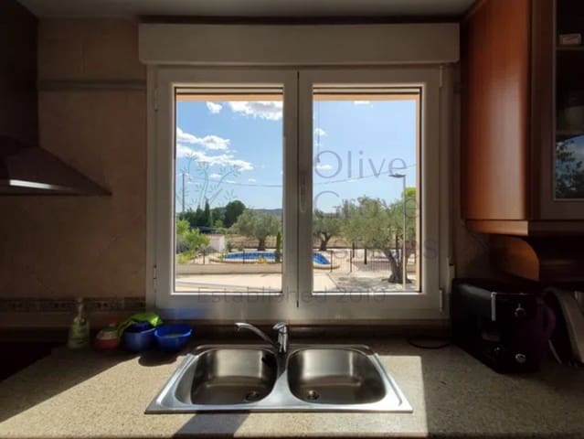 5 slaapkamer Villa te koop in Yecla met zwembad - € 359.950 (Ref: 8746207)