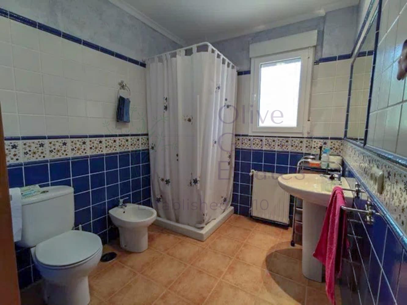 5 bedroom Villa for sale in Yecla with pool - € 359,950 (Ref: 8746207)