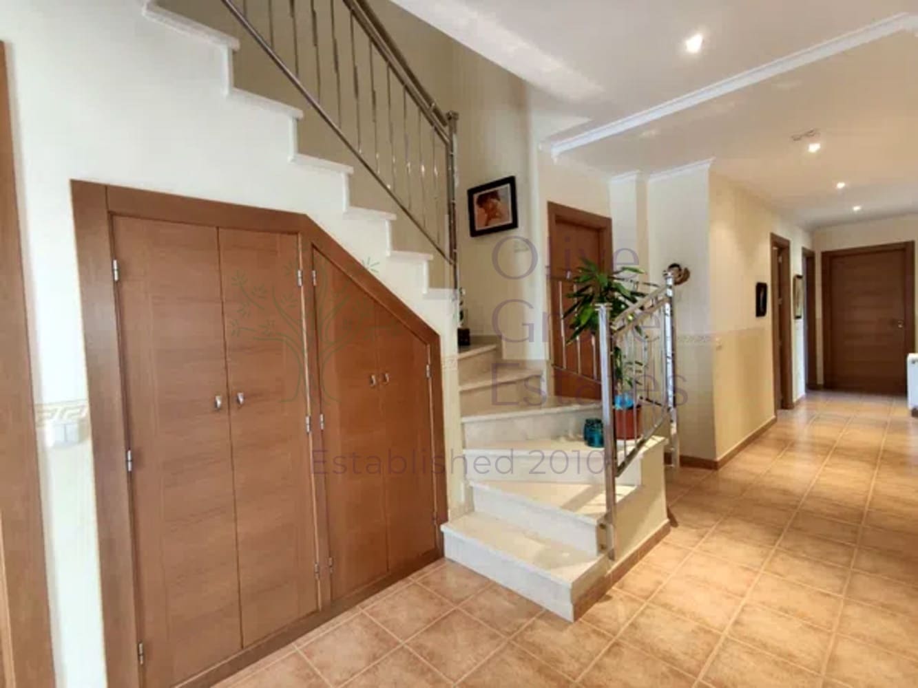 5 bedroom Villa for sale in Yecla with pool - € 359,950 (Ref: 8746207)