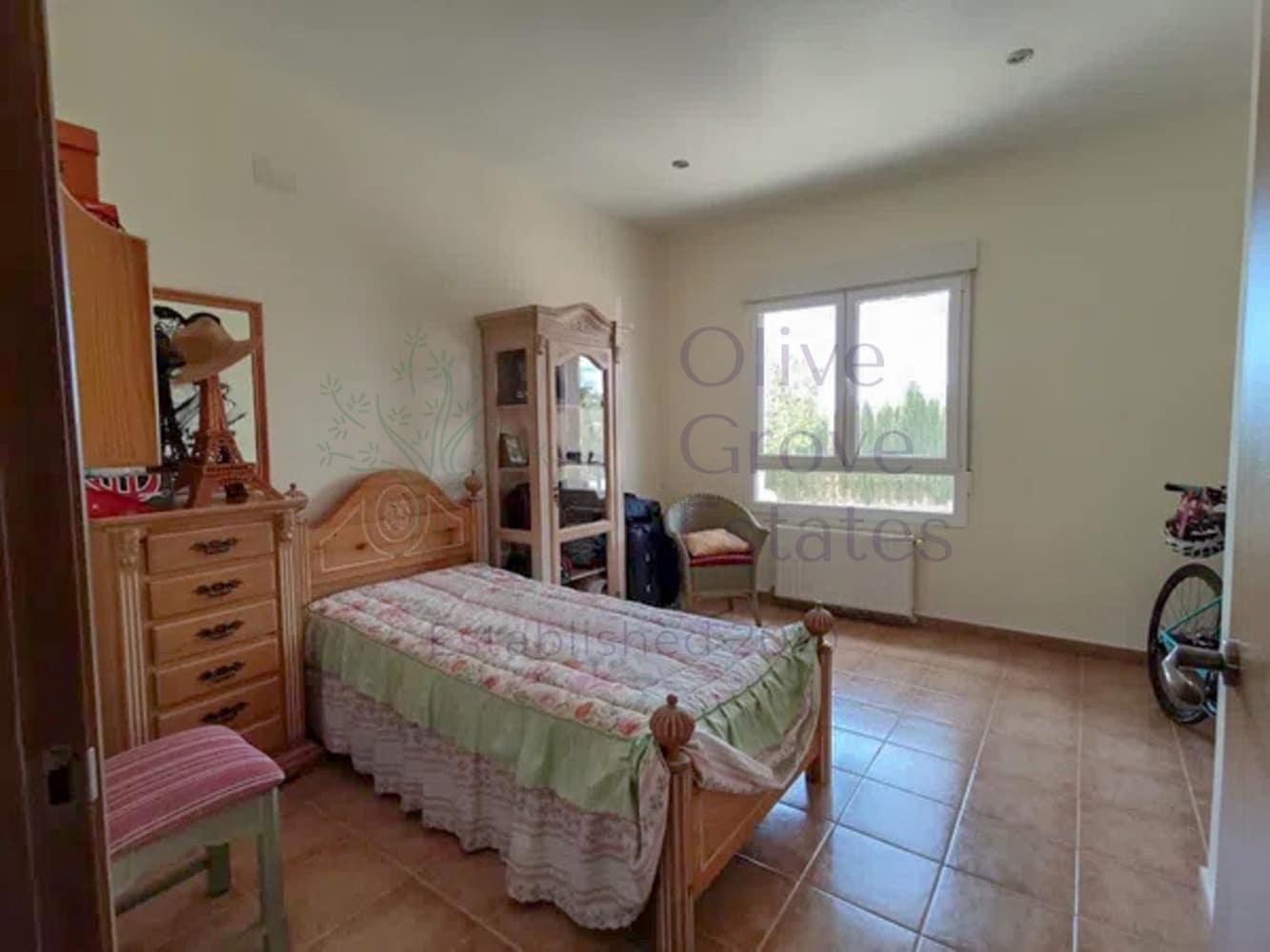 5 bedroom Villa for sale in Yecla with pool - € 359,950 (Ref: 8746207)