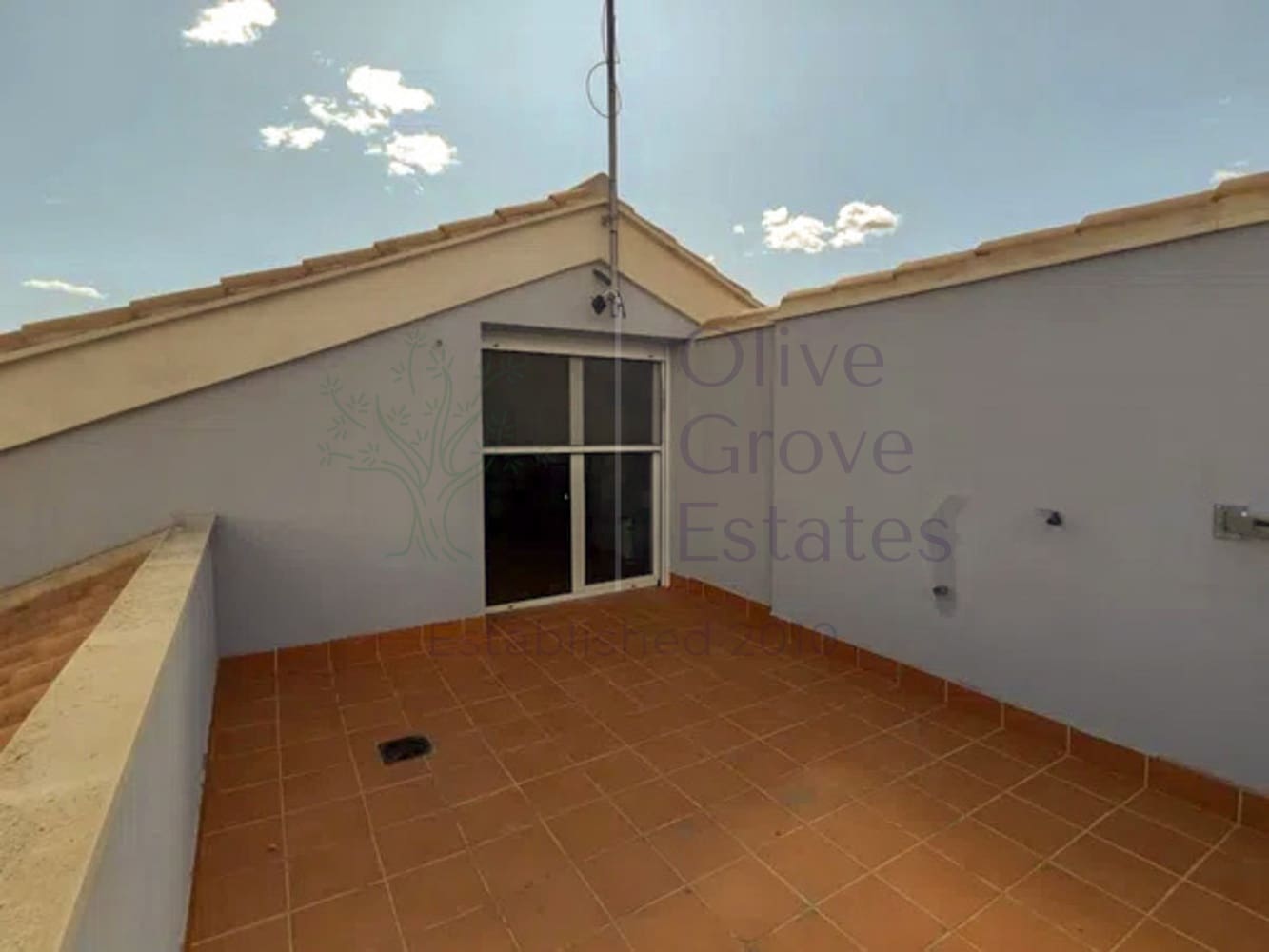 5 bedroom Villa for sale in Yecla with pool - € 359,950 (Ref: 8746207)