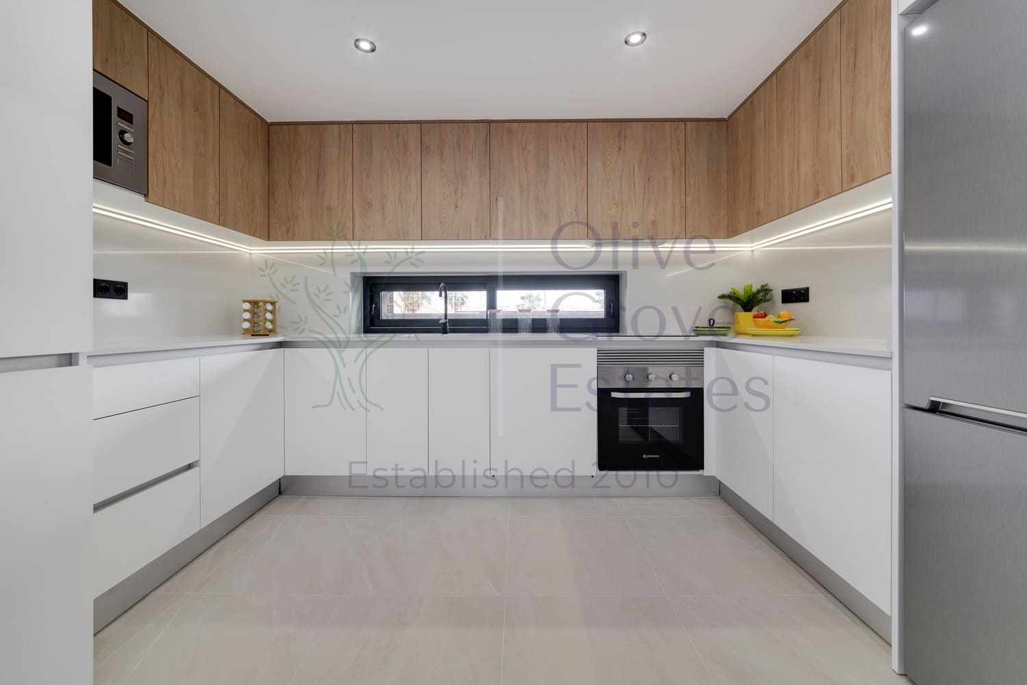 2 soverom Leilighet til salgs i Torrevieja - € 242 000 (Ref: 8806885)