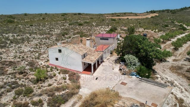 3 sovrum Finca/Hus på landet till salu i Caudete med garage - 144 950 € (Ref: 8820690)