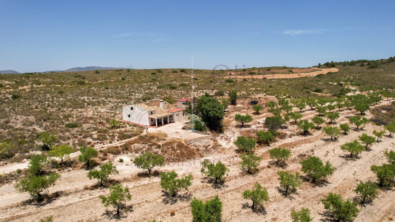 Finca/Casa Rural de 4 habitaciones en Caudete en venta con garaje - 144.950 € (Ref: 8820690)
