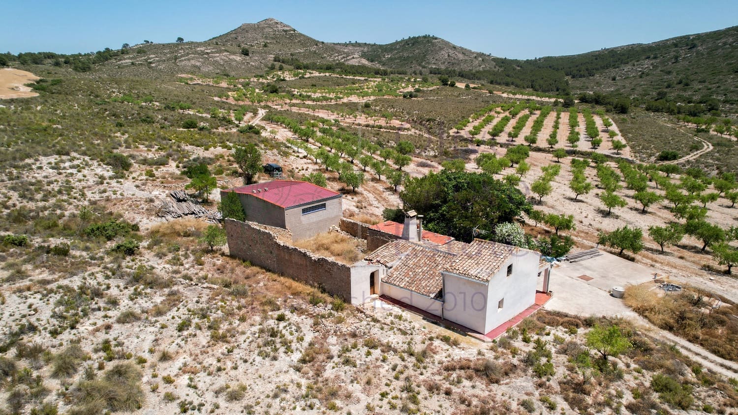 Finca/Casa Rural de 4 habitaciones en Caudete en venta con garaje - 144.950 € (Ref: 8820690)