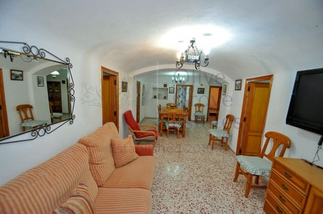 4 bedroom Cave House for sale in Pinoso - € 188,500 (Ref: 8828895)