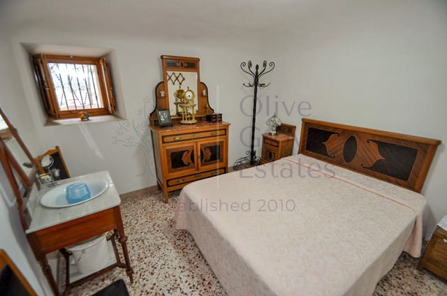 4 bedroom Cave House for sale in Pinoso - € 188,500 (Ref: 8828895)