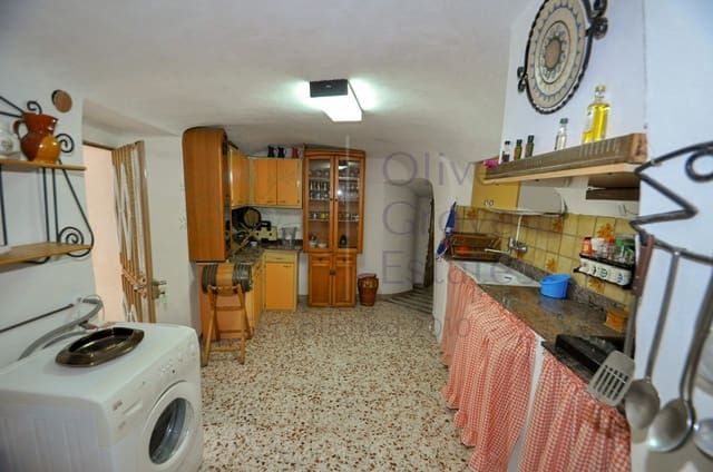 4 bedroom Cave House for sale in Pinoso - € 188,500 (Ref: 8828895)