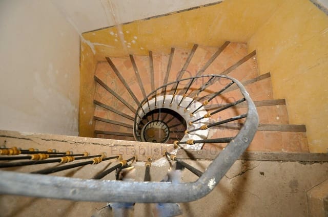 8 Zimmer Villa zu verkaufen in Pinoso - 199.950 € (Ref: 8828897)