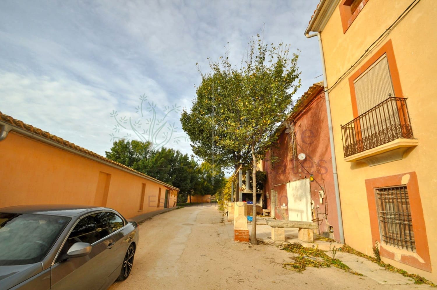 8 bedroom Villa for sale in Pinoso - € 199,950 (Ref: 8828897)