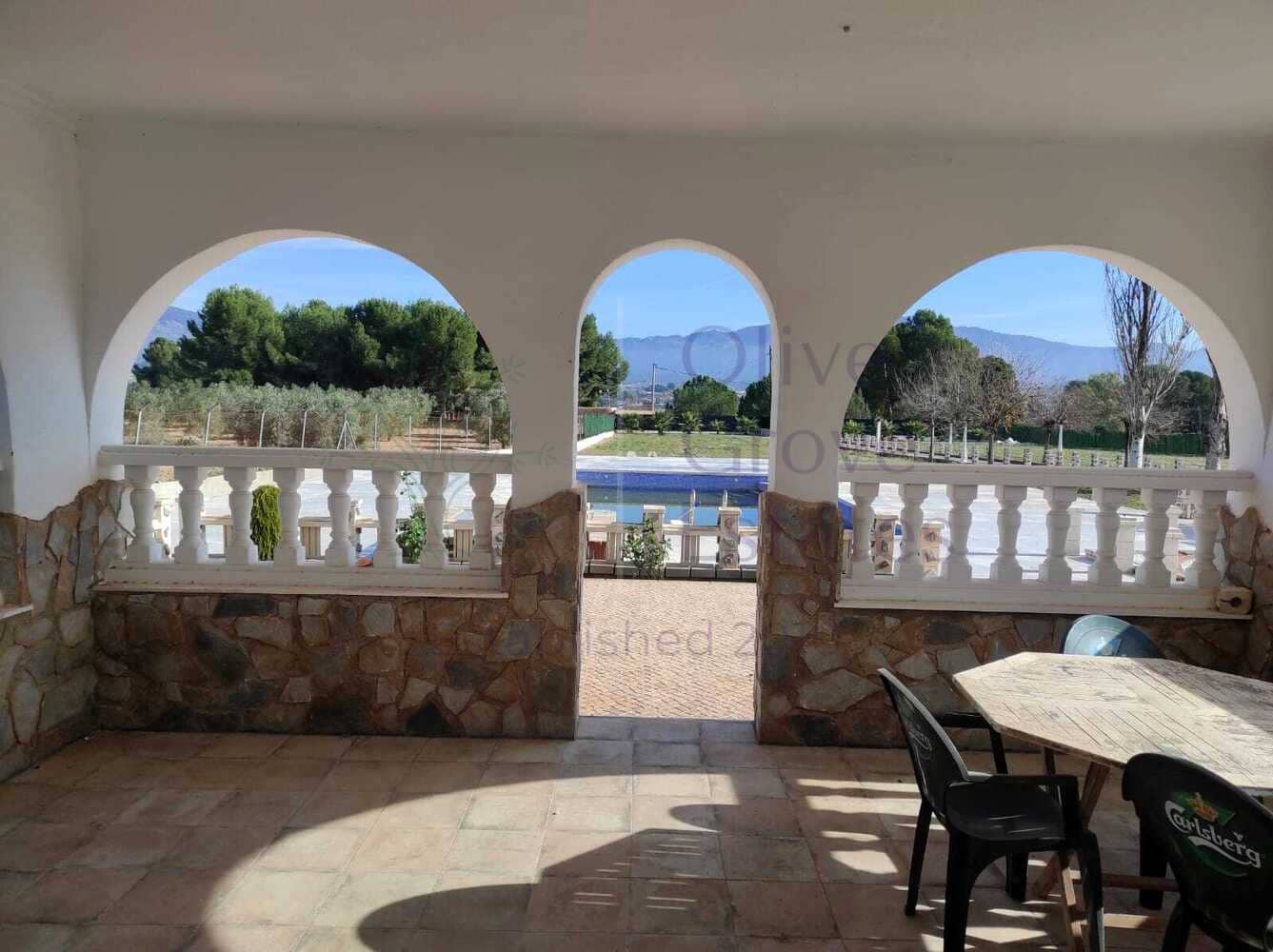 6 sypialnia Willa na sprzedaż w Sax z basenem - 459 000 € (Ref: 8838054)